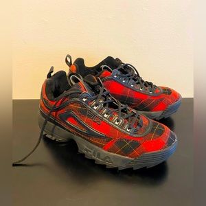 FILA Disruptor II 2 Black Red Plaid Shoes Womens Sneakers Size 10